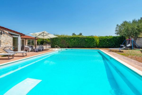 Tenuta le Serafine with pool Conversano